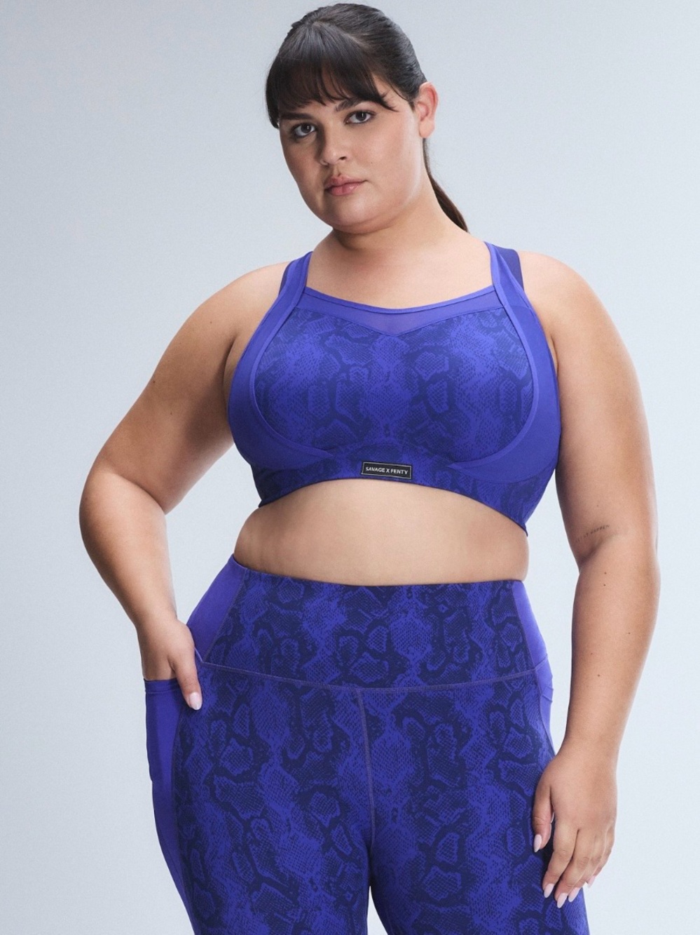 BREAKTHRU HIGH-IMPACT SPORTS BRA AND LEGGINGS SET